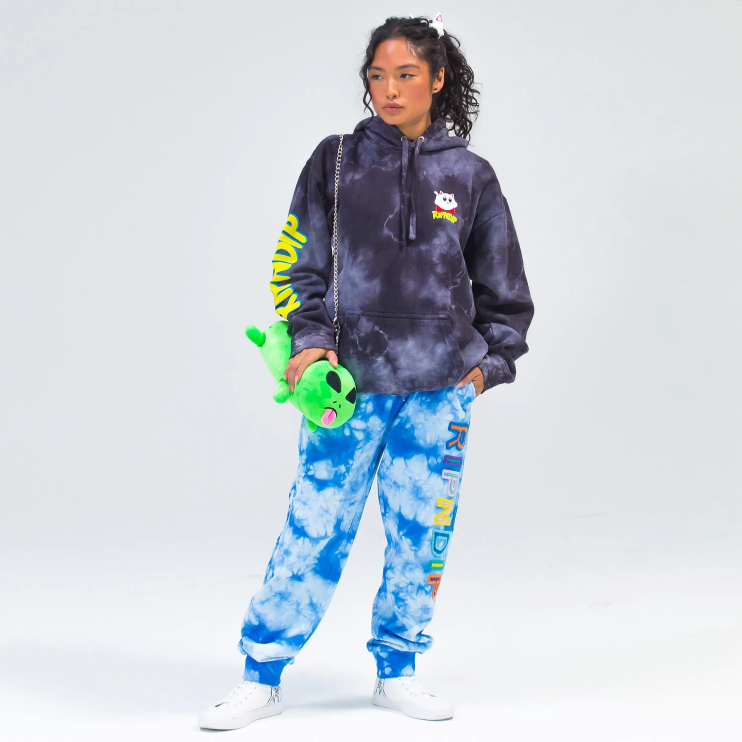 RIPNDIP Whole Gang Plush Carrying Bag (Alien) 4 RIPNDIP Whole Gang Plush Carrying Bag (Alien) - Image 4